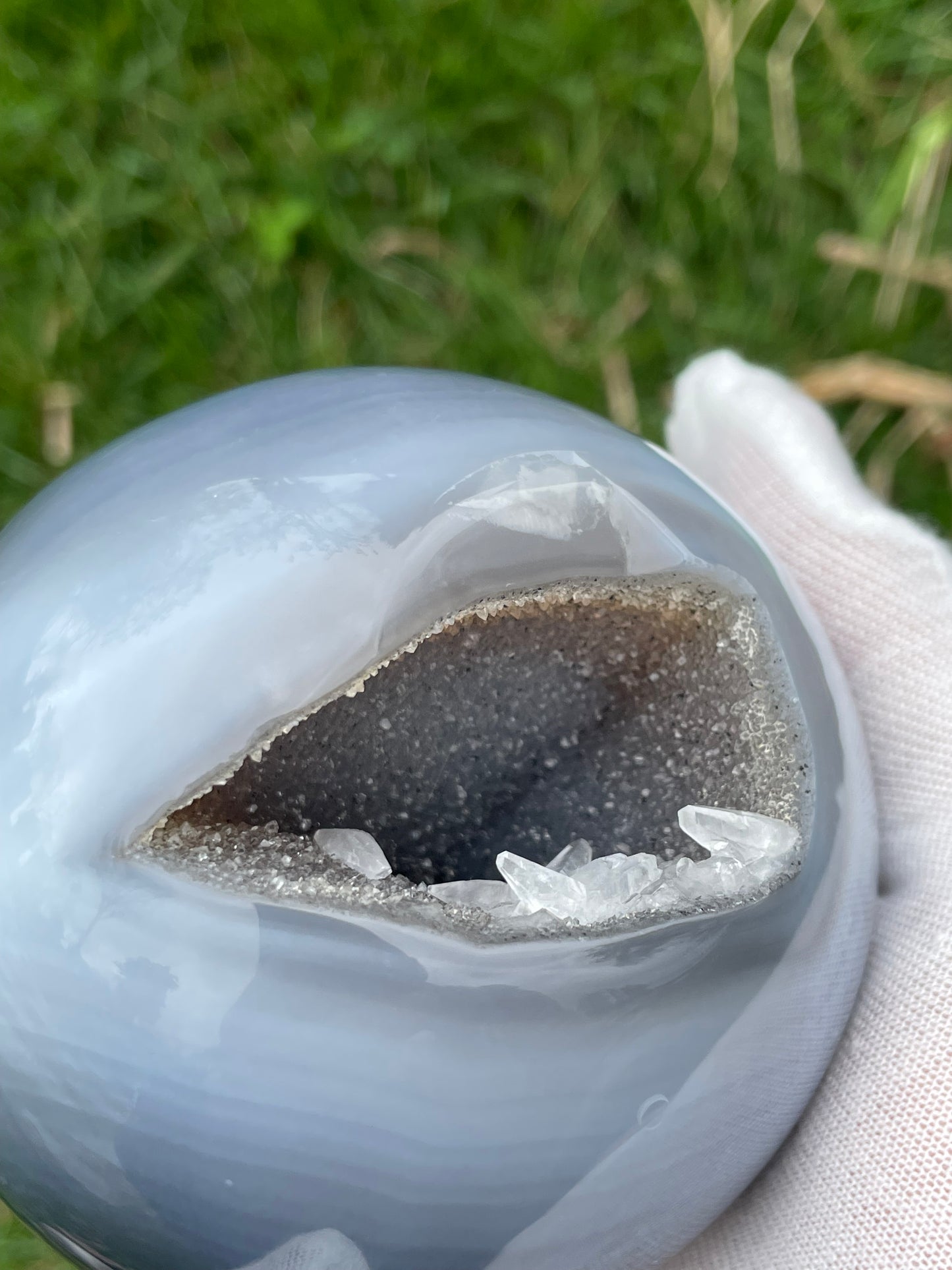 1.72LB Natural Geode Sphere,Agate Geode Ball,Natural Druse Ball,Crystal Ball Hole,Mineral Specimens,Crystal Heal,Crystal Gift,Home Decoration